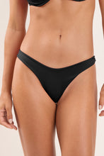 Charger l'image dans la galerie, Gallery: Wednesday In Hawaii By Rio De Sol Bas Bottom Lava Kai