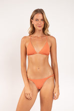 Charger l'image dans la galerie, Model Front: Rio De Sol Haut Top Sand-Argila Tri-Aya