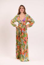 Charger l'image dans la galerie, Model Front: Rio De Sol Vêtement De Plage Tropical Long Dress Verona