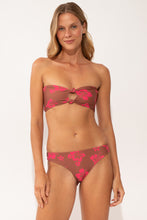 Charger l'image dans la galerie, Model Front: Wednesday In Hawaii By Rio De Sol Haut Top Pua-Coco-Guava Lani