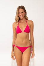 Charger l'image dans la galerie, Model Front: Wednesday In Hawaii By Rio De Sol Haut Top Guava Kauai