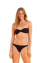 Charger l'image dans la galerie, Model Front: Rio De Sol Ensemble Set Bora-Black Bandeau-Joy Leblon