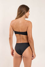 Charger l'image dans la galerie, Model Back: Wednesday In Hawaii By Rio De Sol Haut Top Lava Lani