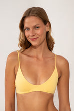 Charger l'image dans la galerie, Gallery: Wednesday In Hawaii By Rio De Sol Haut Top Lilikoi Hana