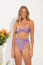 Charger l'image dans la galerie, Model Front: Rio De Sol Ensemble Set Shimmer-Harmonia Twist Belted-High-Waist