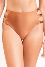 Charger l'image dans la galerie, Gallery: Rio De Sol Bas Bottom Nocciola High-Waist-Spin