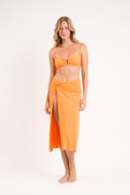 Charger l'image dans la galerie, Model Front: Rio De Sol Jupe De Page Bio-Laranjada Long Skirt Knot