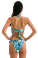 Charger l'image dans la galerie, Model Back: Rio De Sol Ensemble Flower Geometric Transp Comfort
