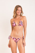 Charger l'image dans la galerie, Model Front: Rio De Sol Ensemble Set Amore-Pink Tri-Inv Lacinho