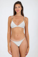Charger l'image dans la galerie, Model Front: Rio De Sol Ensemble Set Shimmer-White Tri-Fixo California