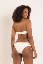 Charger l'image dans la galerie, Model Back: Rio De Sol Haut Top Off-White Bandeau-Reto
