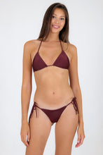 Charger l'image dans la galerie, Model Front: Rio De Sol Ensemble Set Barolo Tri-Inv Cheeky-Tie
