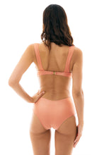 Charger l'image dans la galerie, Model Back: Rio De Sol Une Pièce Trikini Ouro Rosa
