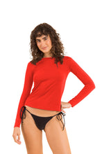 Charger l'image dans la galerie, Model Front: Rio De Sol Haut Rouge Rash-Guard

