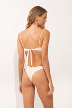 Charger l'image dans la galerie, Model Back: Rio De Sol Bas Bottom Malibu-Natural Nara
