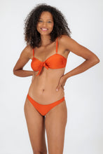 Charger l'image dans la galerie, Model Front: Rio De Sol Haut Top Paprica Bandeau-No
