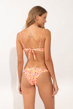 Charger l'image dans la galerie, Model Back: Rio De Sol Haut Top Ditsy-Butter Juliette
