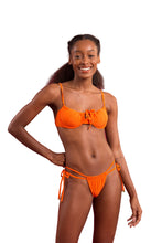 Charger l'image dans la galerie, Model Front: Rio De Sol Ensemble Set Dots-Orange Balconet-Tie Pipa
