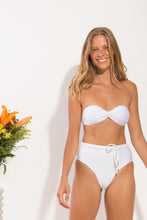 Charger l'image dans la galerie, Image 09: Rio De Sol Ensemble Set Shimmer-White Twist Belted-High-Waist

