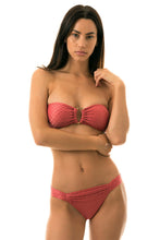 Charger l'image dans la galerie, Model Front: Rio De Sol Bas Bottom Kiwanda Madras Band Comfort

