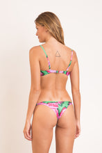 Charger l'image dans la galerie, Model Back: Rio De Sol Ensemble Set Parrots Bandeau-Crispy Cheeky-Crispy
