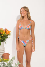 Charger l'image dans la galerie, Model Front: Rio De Sol Haut Top Zinnia Tri-Inv
