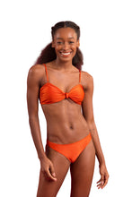 Charger l'image dans la galerie, Model Front: Rio De Sol Haut Top Paprica Bandeau-Joy
