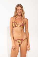 Charger l'image dans la galerie, Model Front: Wednesday In Hawaii By Rio De Sol Haut Top Pua-Coco-Lilikoi Mel
