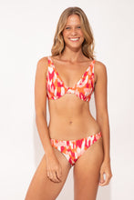 Charger l'image dans la galerie, Model Front: Rio De Sol Ensemble Set Mirage Chantal Essential-Comfy
