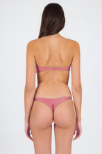 Charger l'image dans la galerie, Model Back: Rio De Sol Ensemble Set Shimmer-Confetti Bandeau-Knot Nice-Fio
