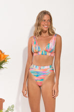 Charger l'image dans la galerie, Image 09: Rio De Sol Ensemble Set River Halter-Cos Hotpant-Cos

