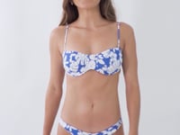 Charger et lire la vidéo dans la visionneuse de la Galerie, Video: Wednesday In Hawaii By Rio De Sol Bas Bottom Pua-Pacifica Kai
