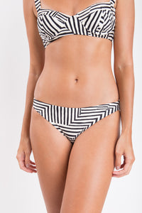 Image 09: Rio De Sol Bas Bottom Collage Essential-Comfy