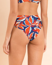 Charger l&#39;image dans la galerie, Image 11: Rio De Sol Bas Bottom Leaves Hotpants
