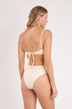 Charger l&#39;image dans la galerie, Model Back: Rio De Sol Bas Bottom Malibu-Natural High-Waist-Spin-Iris
