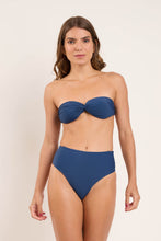 Charger l&#39;image dans la galerie, Model Front: Rio De Sol Bas Bottom Navy Hotpants
