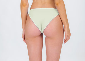 Model Back: Rio De Sol Bas Bottom Off-White Essential-Comfy