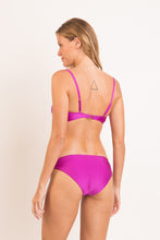 Charger l&#39;image dans la galerie, Model Back: Rio De Sol Bas Bottom Shimmer-Gaia Essential-Comfy

