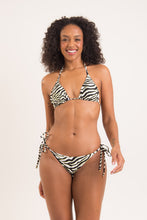 Charger l&#39;image dans la galerie, Model Front: Rio De Sol Bas Bottom Wild-Black Lacinho
