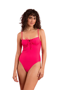 Model Front: Rio De Sol Une Pièce Dots-Virtual-Pink Julia
