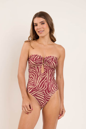Model Front: Rio De Sol Une Pièce Dune Sara-Op