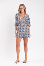 Charger l&#39;image dans la galerie, Model Front: Rio De Sol Mini Dress Ikat Mini Dress

