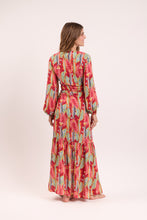 Charger l&#39;image dans la galerie, Model Back: Rio De Sol Vêtement De Plage Sea-Bloom Long Dress Verona
