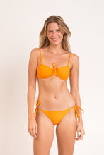 Charger l&#39;image dans la galerie, Model Front: Rio De Sol Ensemble Set Dots-Mango Balconet-Tie Ibiza-Comfy
