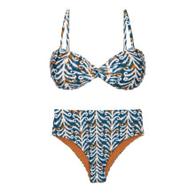 Charger l&#39;image dans la galerie, Product Front: Rio De Sol Ensemble Set Ikat Twist Hotpants
