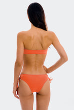 Charger l&#39;image dans la galerie, Model Back: Rio De Sol Ensemble Set Light-Peach Bandeau-Reto Madrid
