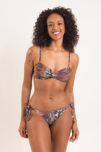 Charger l&#39;image dans la galerie, Model Front: Rio De Sol Haut Top Cobra Twist
