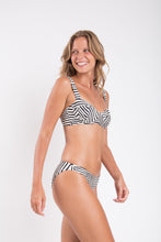 Charger l&#39;image dans la galerie, Image 03: Rio De Sol Haut Top Collage Amelia
