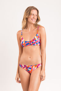 Model Front: Rio De Sol Haut Top Funny Bralette
