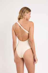 Model Back: Rio De Sol Une Pièce Touch-Natural Sienna